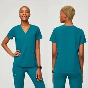 FIGS Casma Three-Pocket Scrub Top Teal blue Size Large